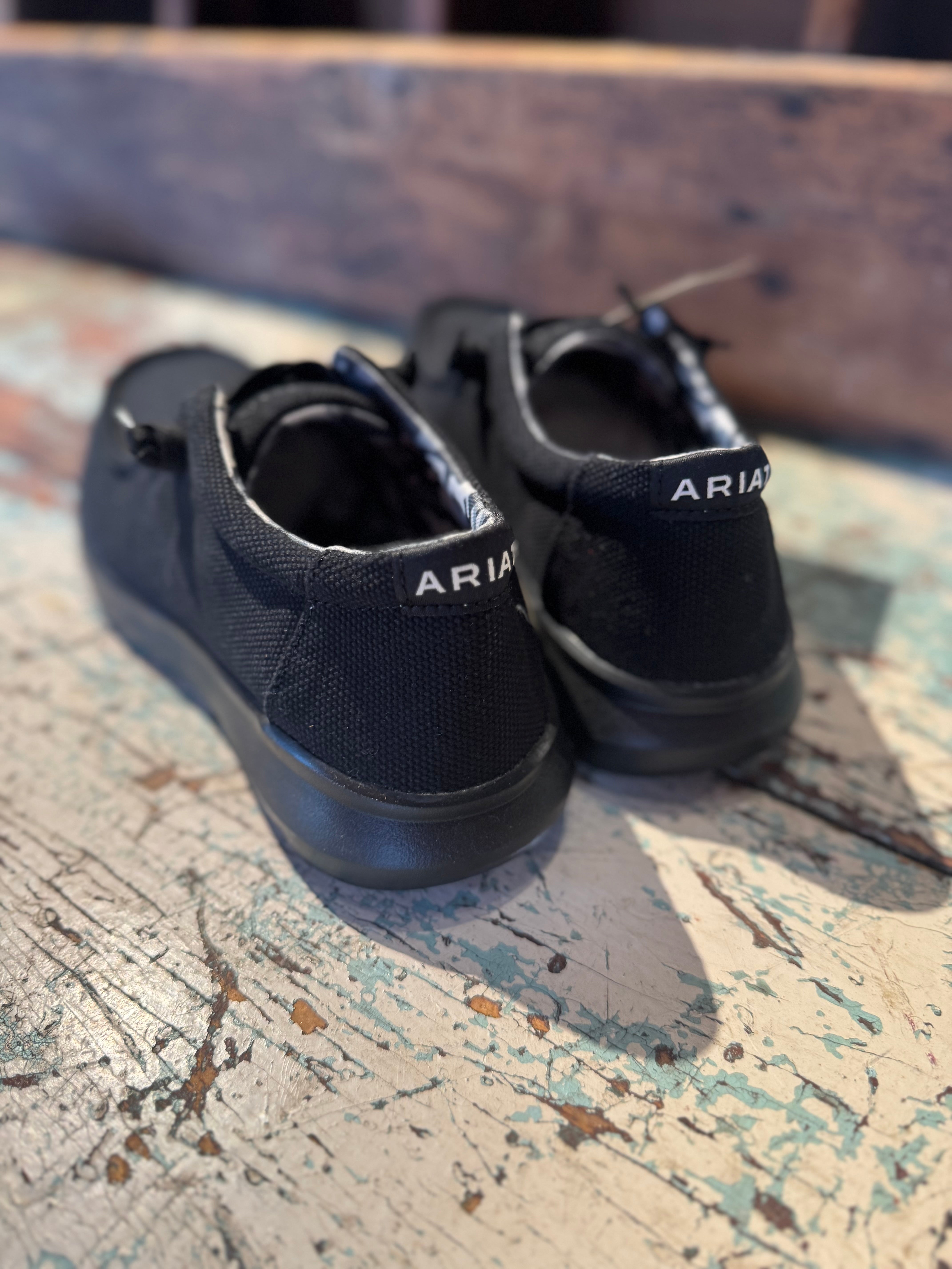 Ariat: Men's Black Hilo