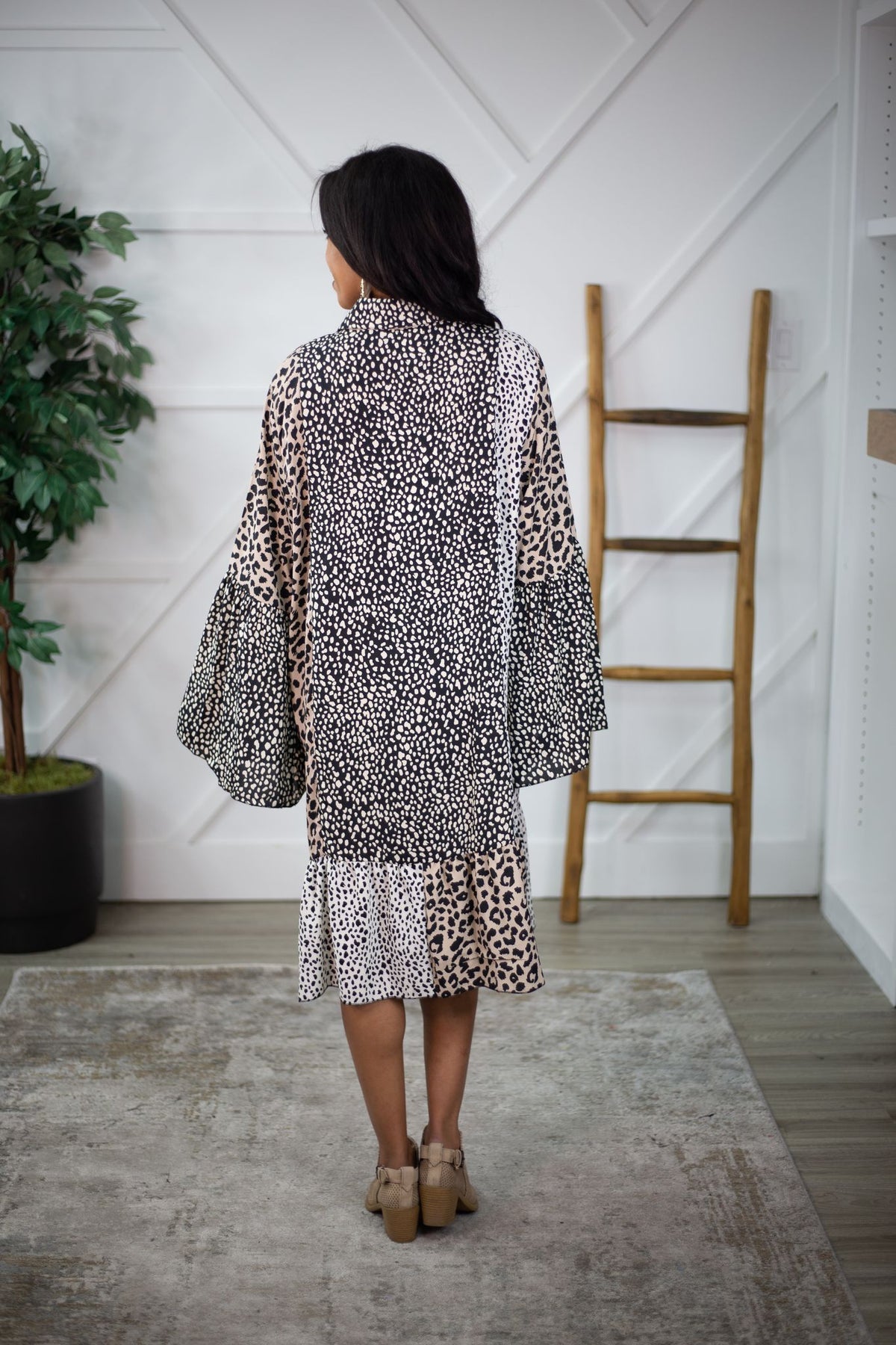Button-Up Country Leopard Collared Dress/Duster
