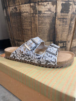 Load image into Gallery viewer, Cream Cheetah Sandals
