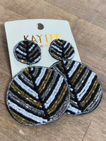 Load image into Gallery viewer, Striped Circle Beaded Earrings
